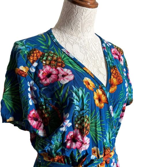 Island Batiks Hawaiian Pineapple Floral Wrap Dress Rayon M L Resort Style - Picture 3 of 8